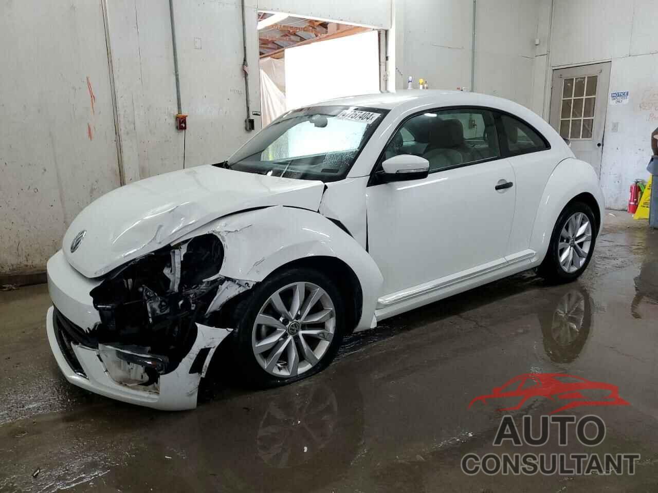 VOLKSWAGEN BEETLE 2017 - 3VWF17AT6HM621077