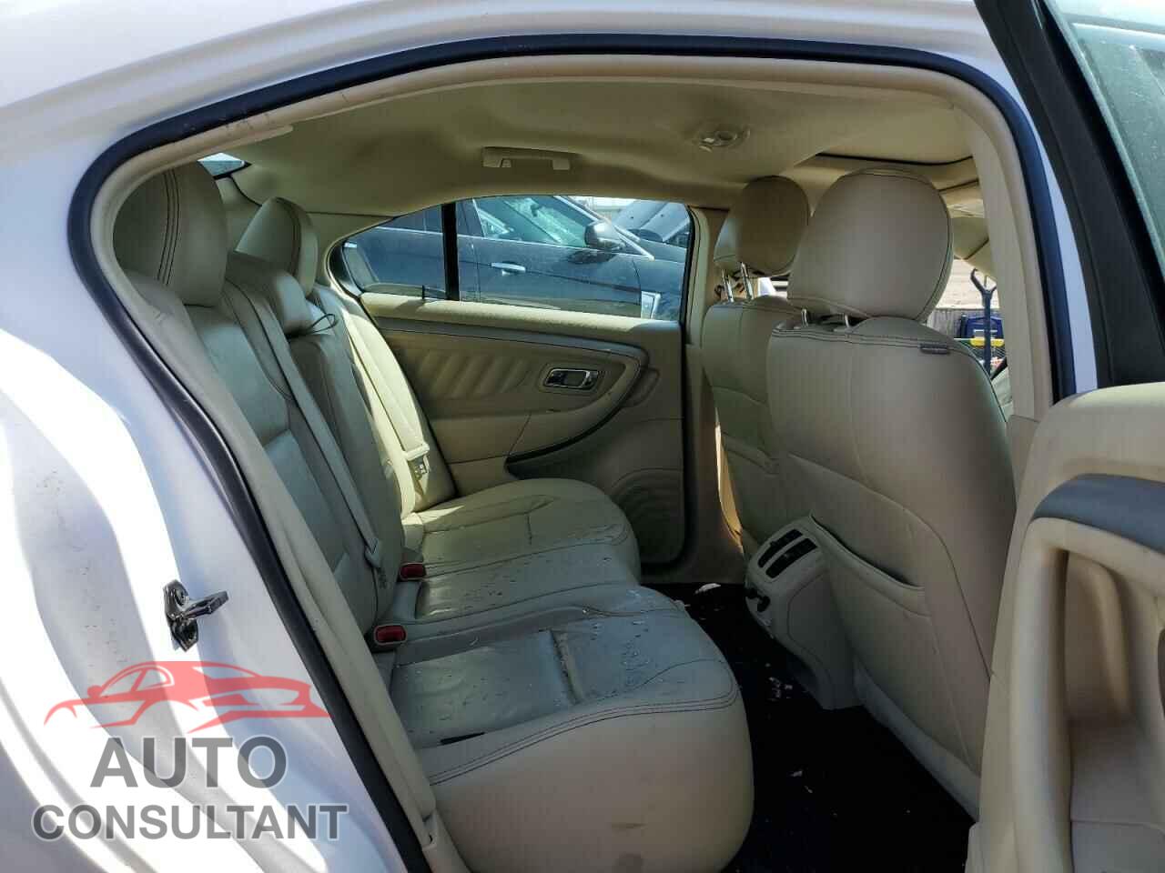 FORD TAURUS 2017 - 1FAHP2H82HG142993