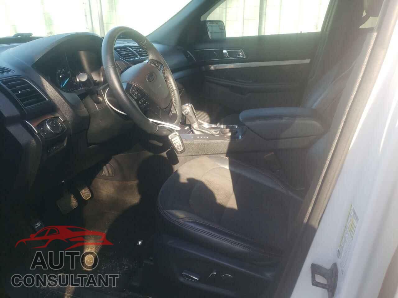 FORD EXPLORER 2018 - 1FM5K7D85JGB27002