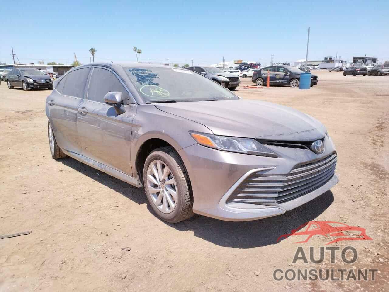 TOYOTA CAMRY 2022 - 4T1C11AK9NU658671