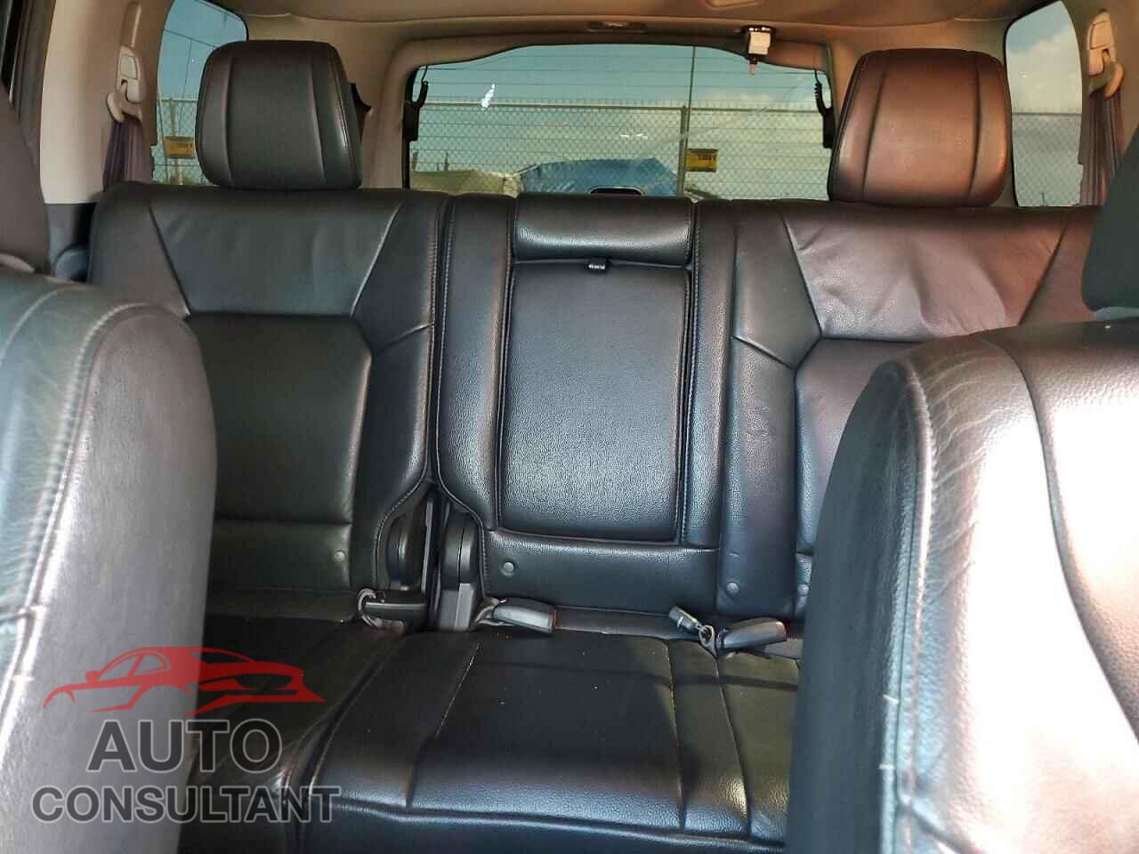 HONDA PILOT 2013 - 5FNYF4H50DB032429
