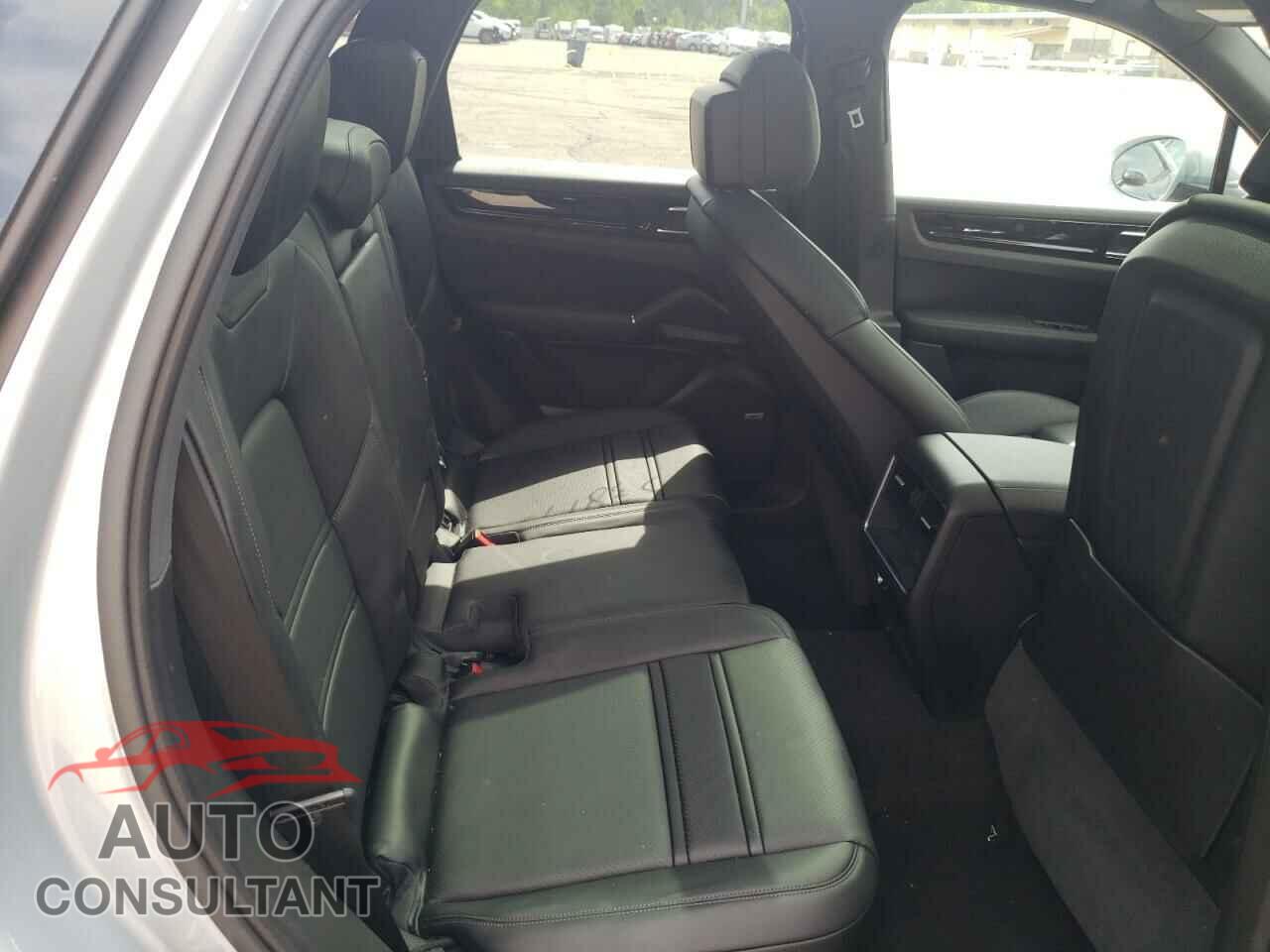PORSCHE CAYENNE 2021 - WP1AA2AY1MDA09384