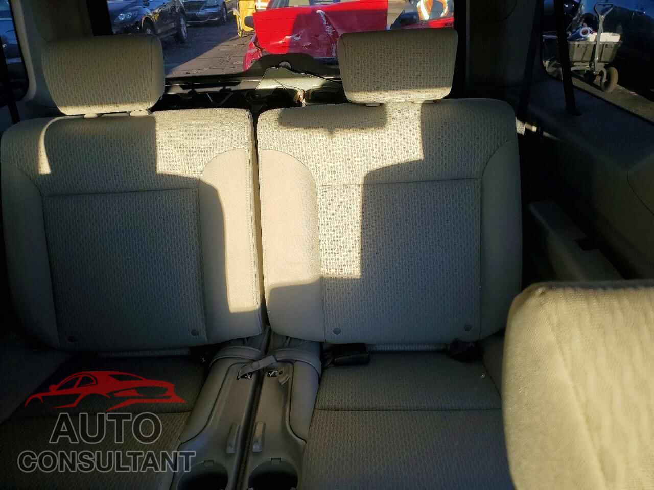 HONDA ELEMENT 2011 - 5J6YH2H74BL002659