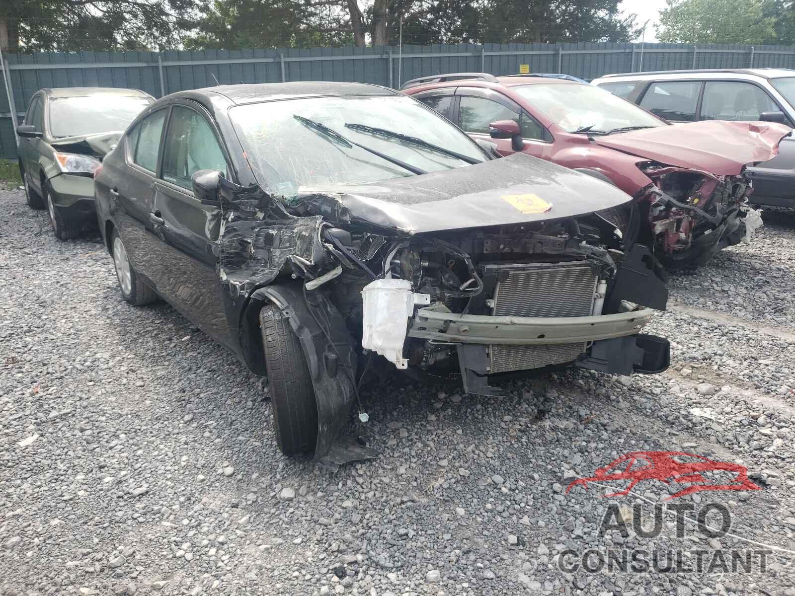 NISSAN VERSA 2019 - 3N1CN7AP2KL821595