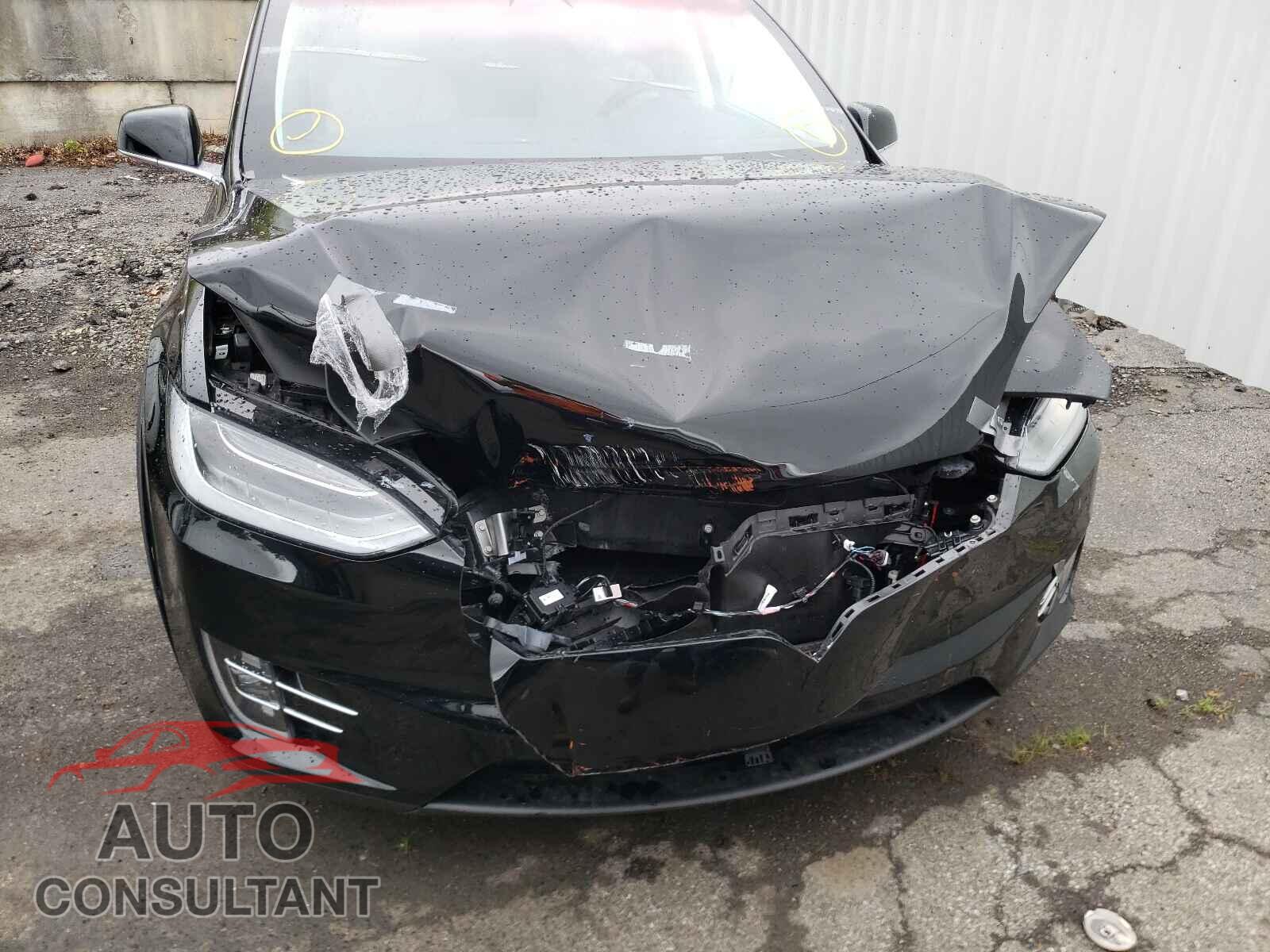 TESLA MODEL X 2017 - 5YJXCDE23HF051237
