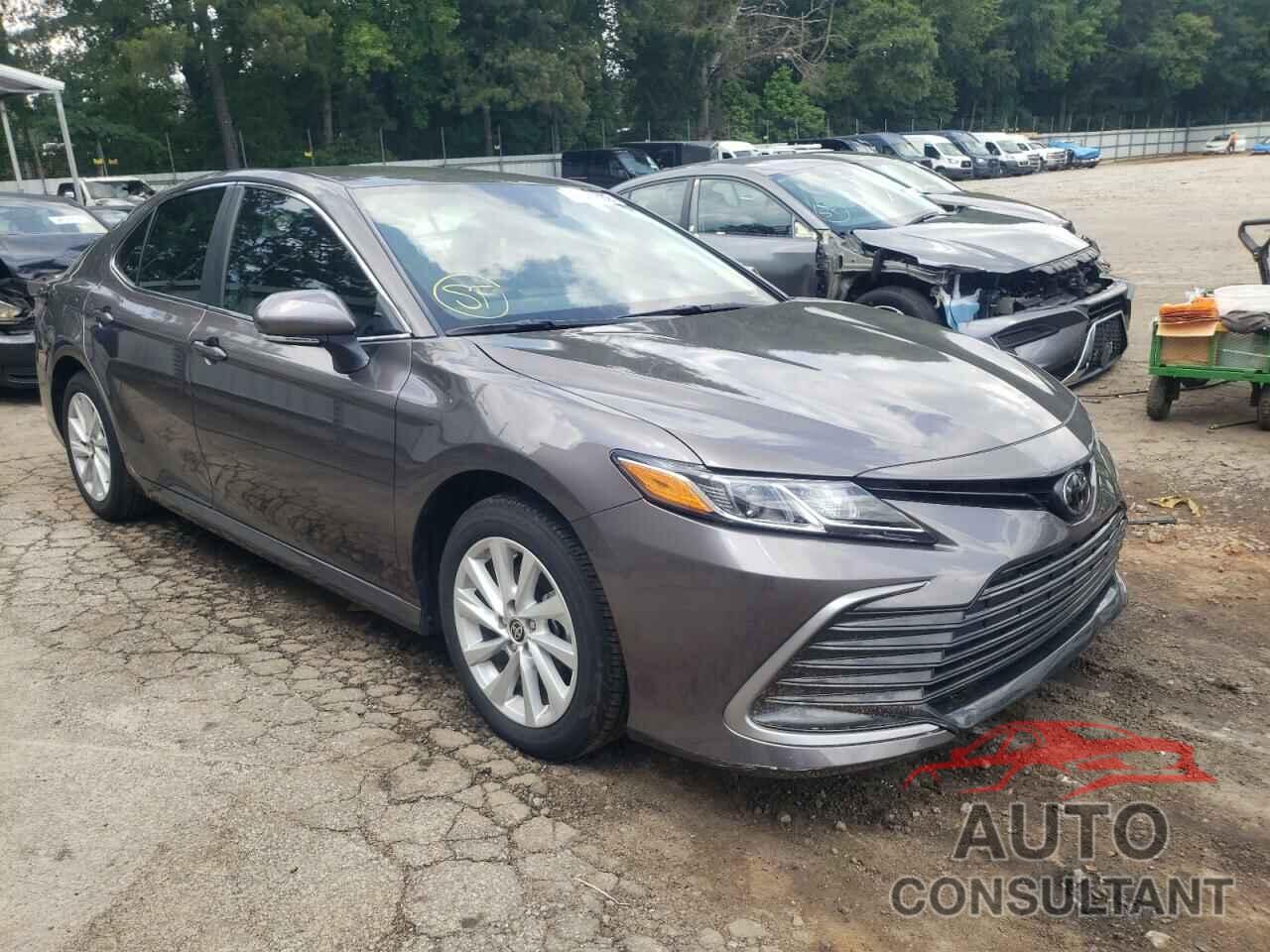 TOYOTA CAMRY 2022 - 4T1R11AK5NU648407