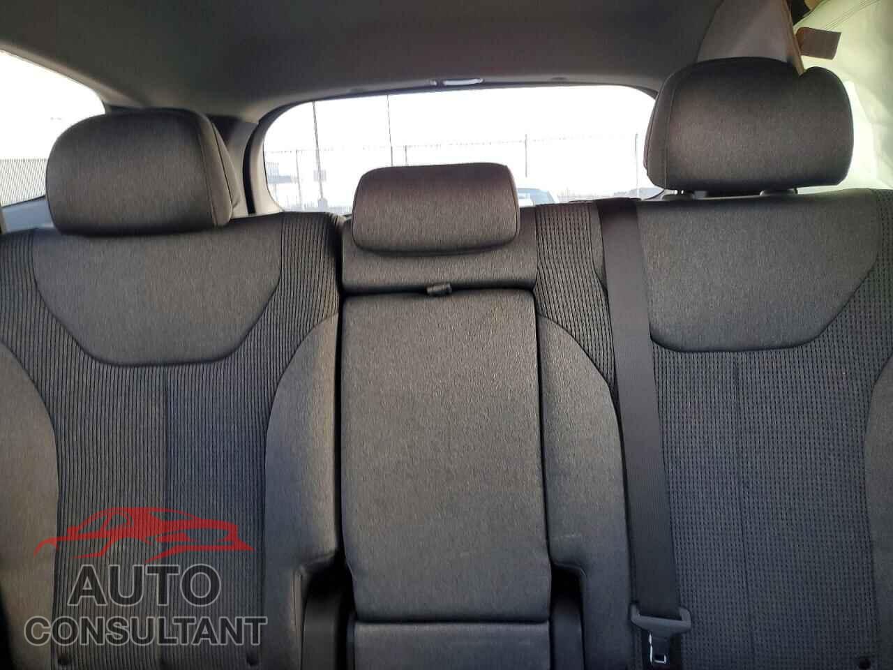 HYUNDAI SANTA FE 2019 - 5NMS3CAA7KH043651