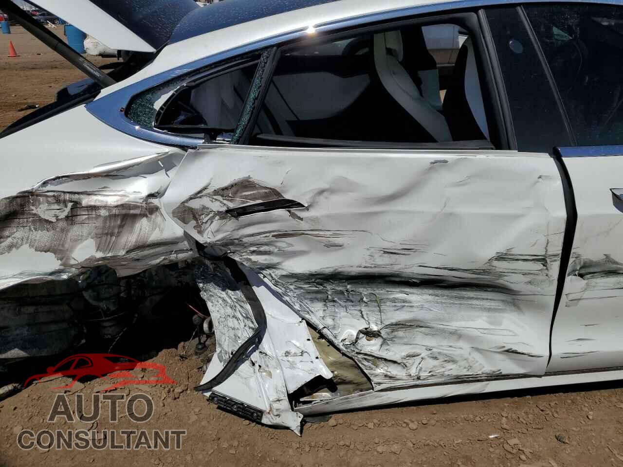 TESLA MODEL S 2018 - 5YJSA1E25JF289045