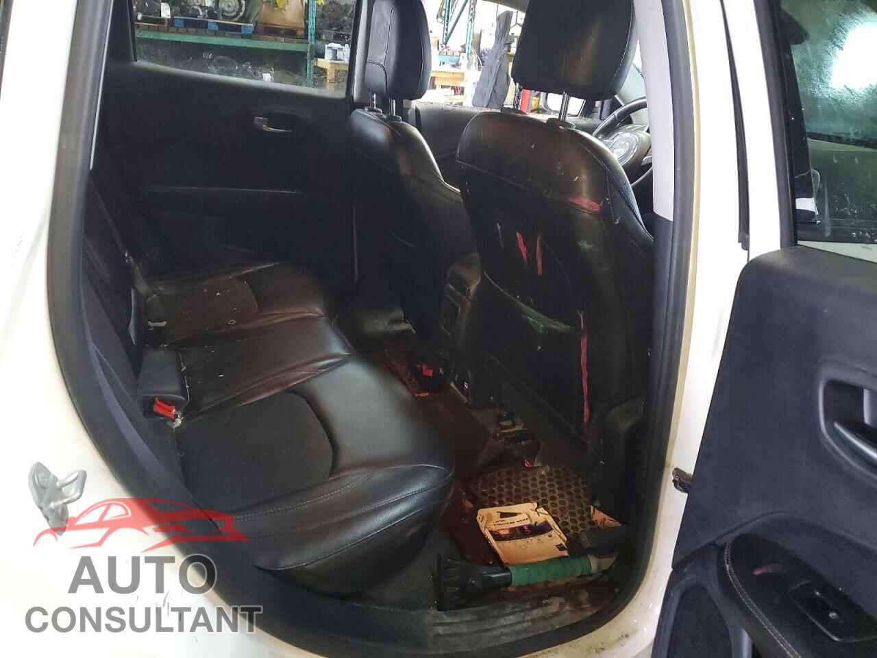 JEEP COMPASS 2018 - 3C4NJDBB1JT251364
