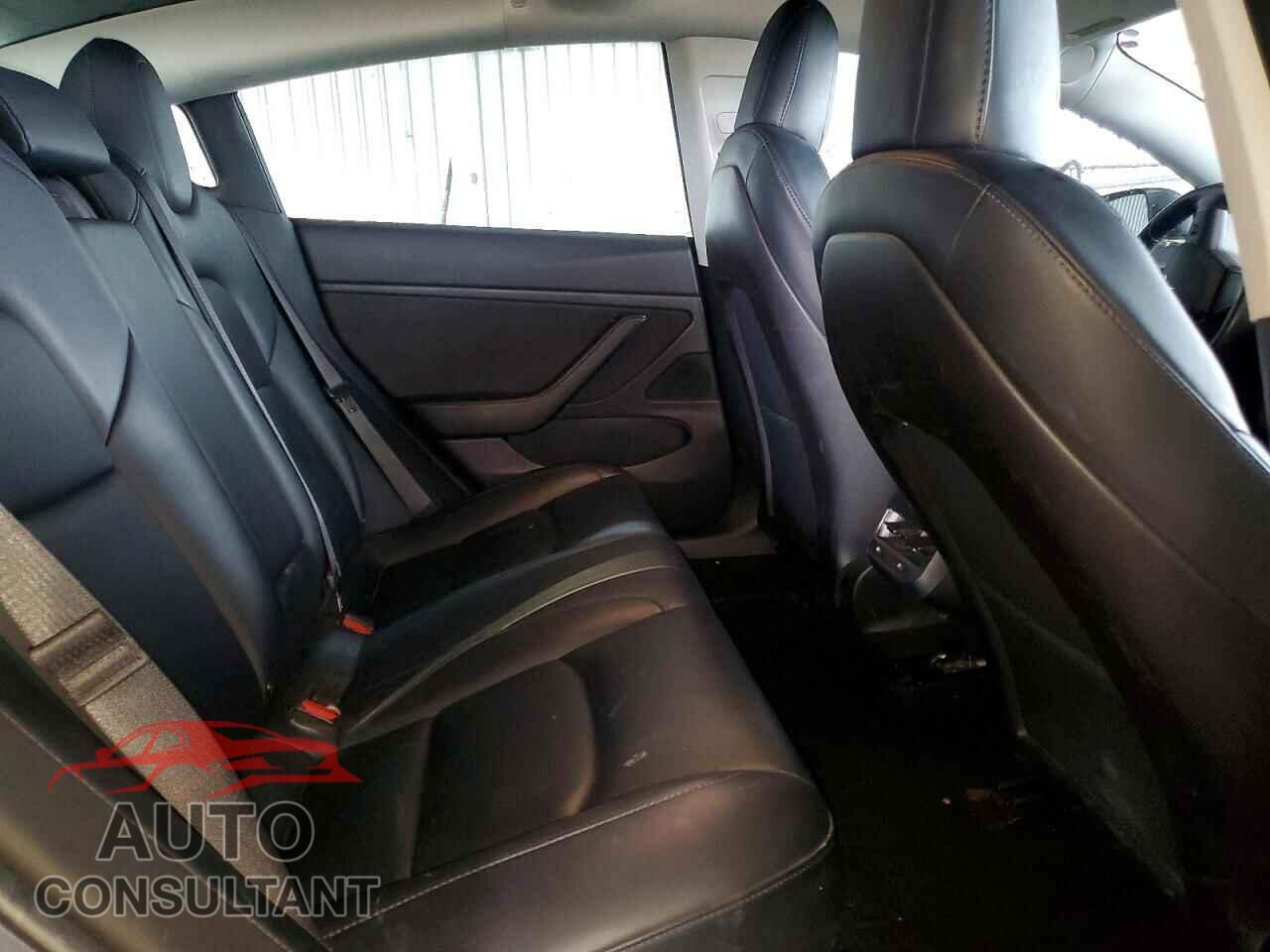 TESLA MODEL 3 2019 - 5YJ3E1EA8KF399475