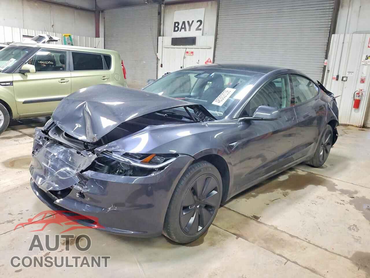 TESLA MODEL 3 2025 - 5YJ3E1EA3SF071686