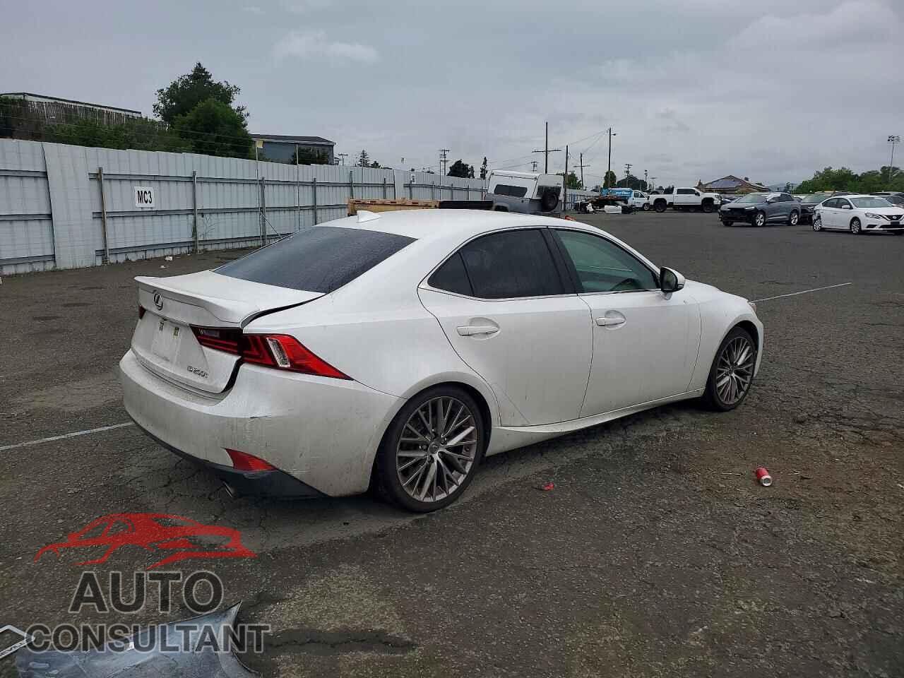 LEXUS IS 2016 - JTHBA1D24G5036857