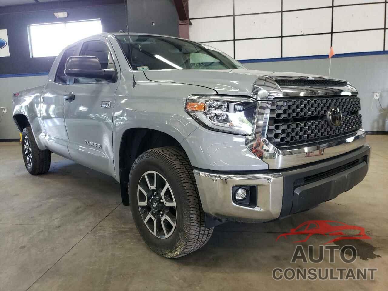 TOYOTA TUNDRA 2018 - 5TFUY5F18JX713387