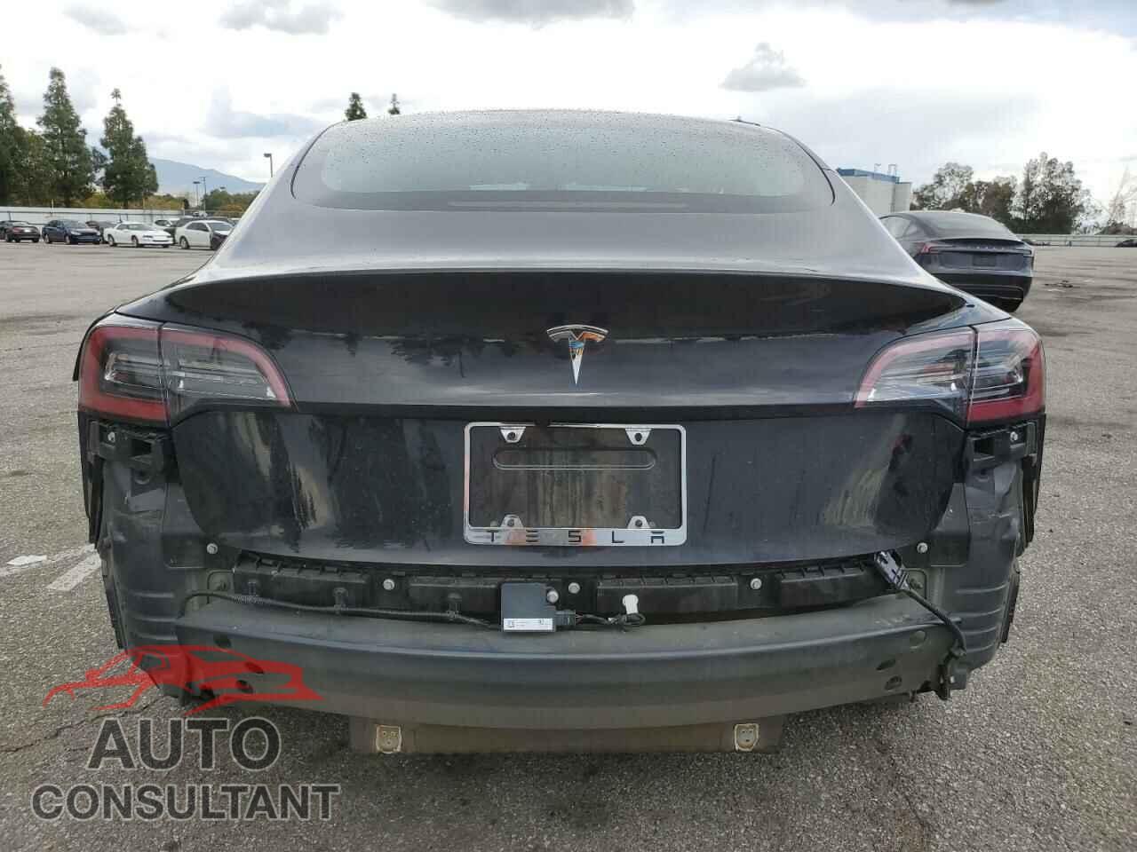 TESLA MODEL 3 2018 - 5YJ3E1EA0JF053628