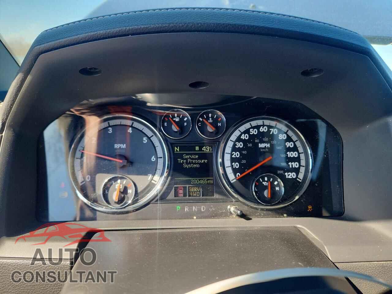 DODGE RAM 1500 2012 - 1C6RD7NT9CS174883