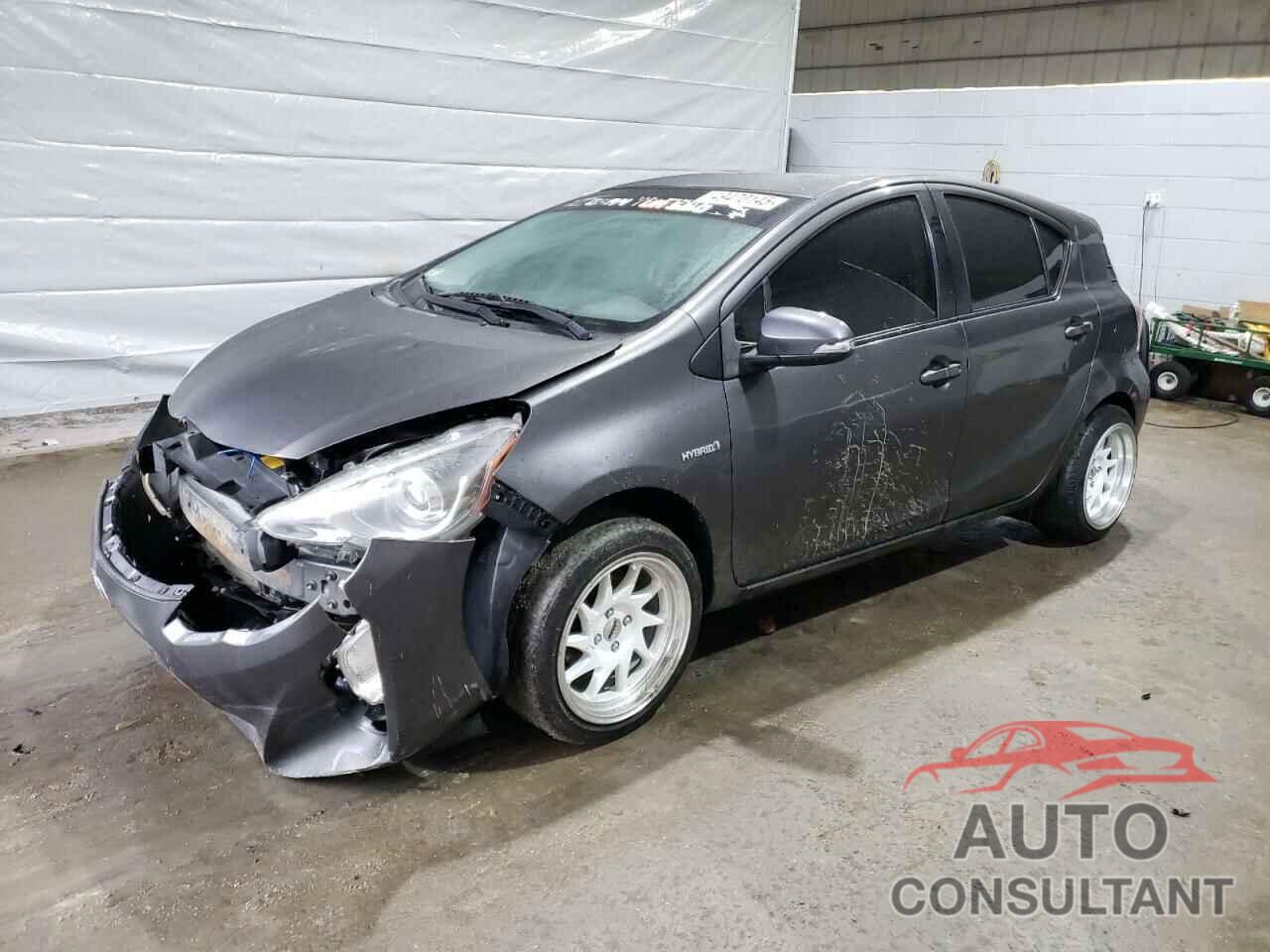 TOYOTA PRIUS 2015 - JTDKDTB31F1584613