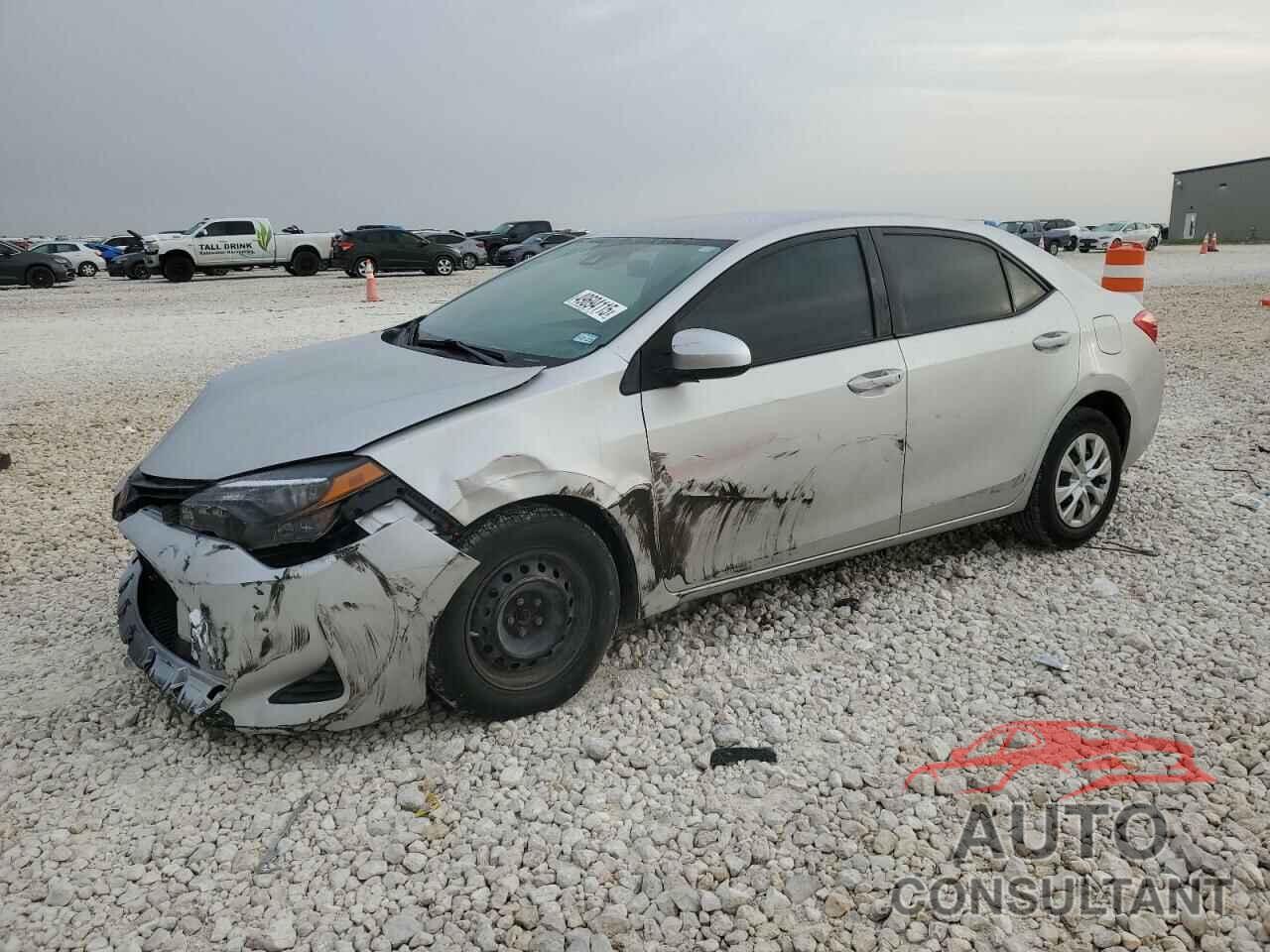 TOYOTA COROLLA 2018 - 5YFBURHE2JP836868