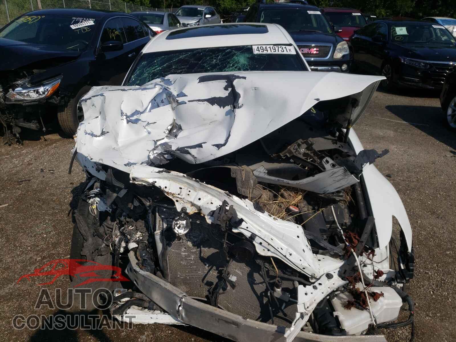 LEXUS IS 2016 - JTHBA1D22G5016705