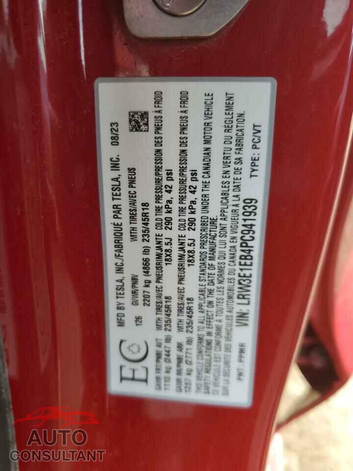 TESLA MODEL 3 2023 - LRW3E1EB4PC941939