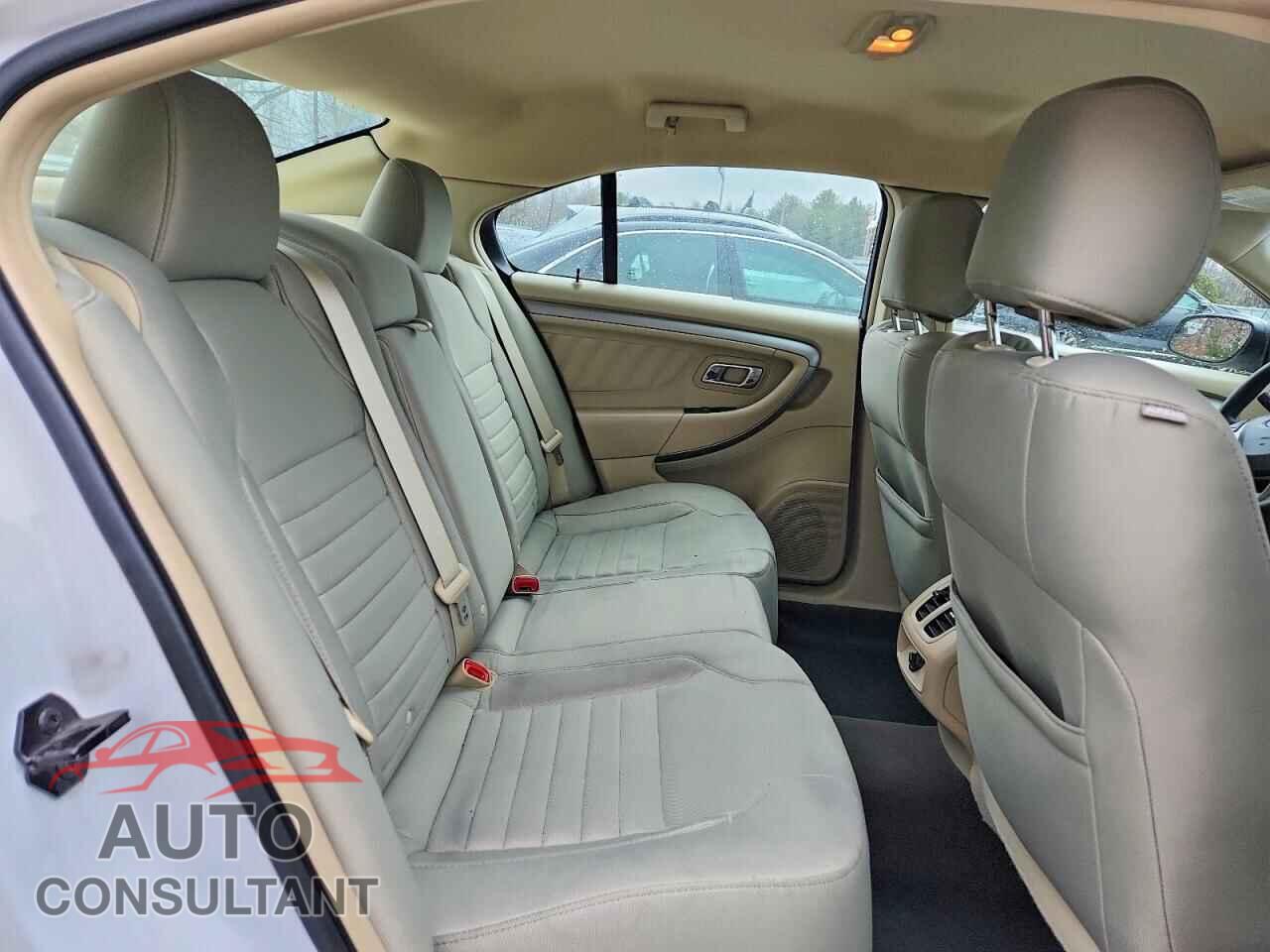 FORD TAURUS 2013 - 1FAHP2D82DG228482
