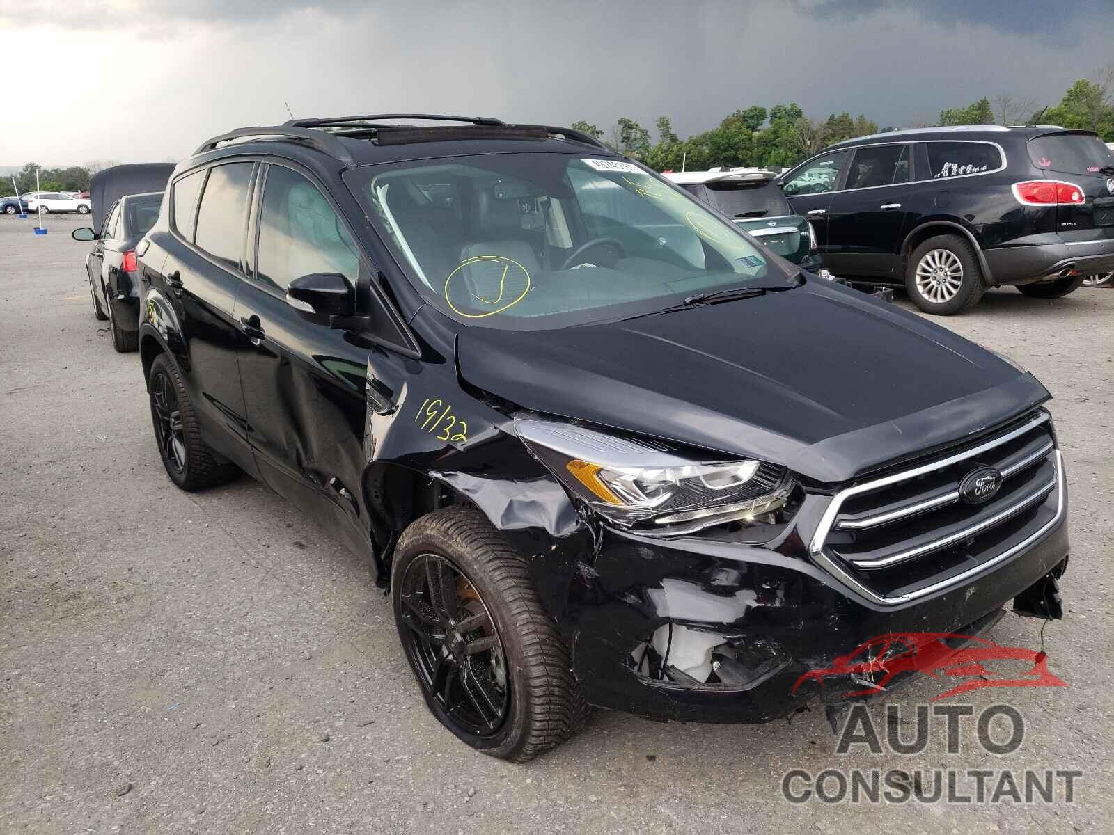 FORD ESCAPE 2017 - 1FMCU9J94HUE20220