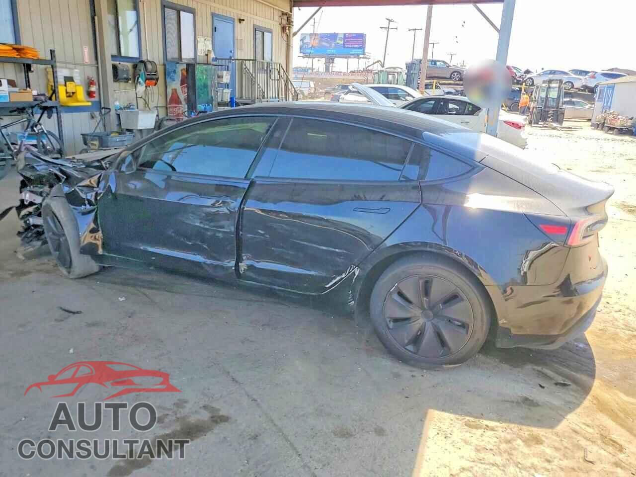 TESLA MODEL 3 2024 - 5YJ3E1EA8RF746121