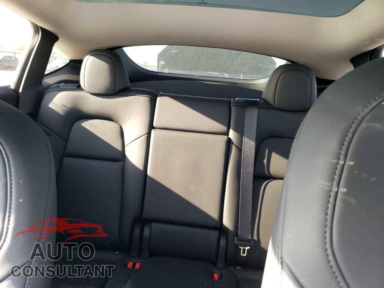 TESLA MODEL Y 2022 - 7SAYGDEE2NA014548