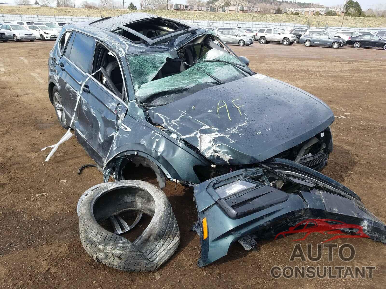 VOLKSWAGEN TIGUAN 2019 - 3VV2B7AX4KM041529