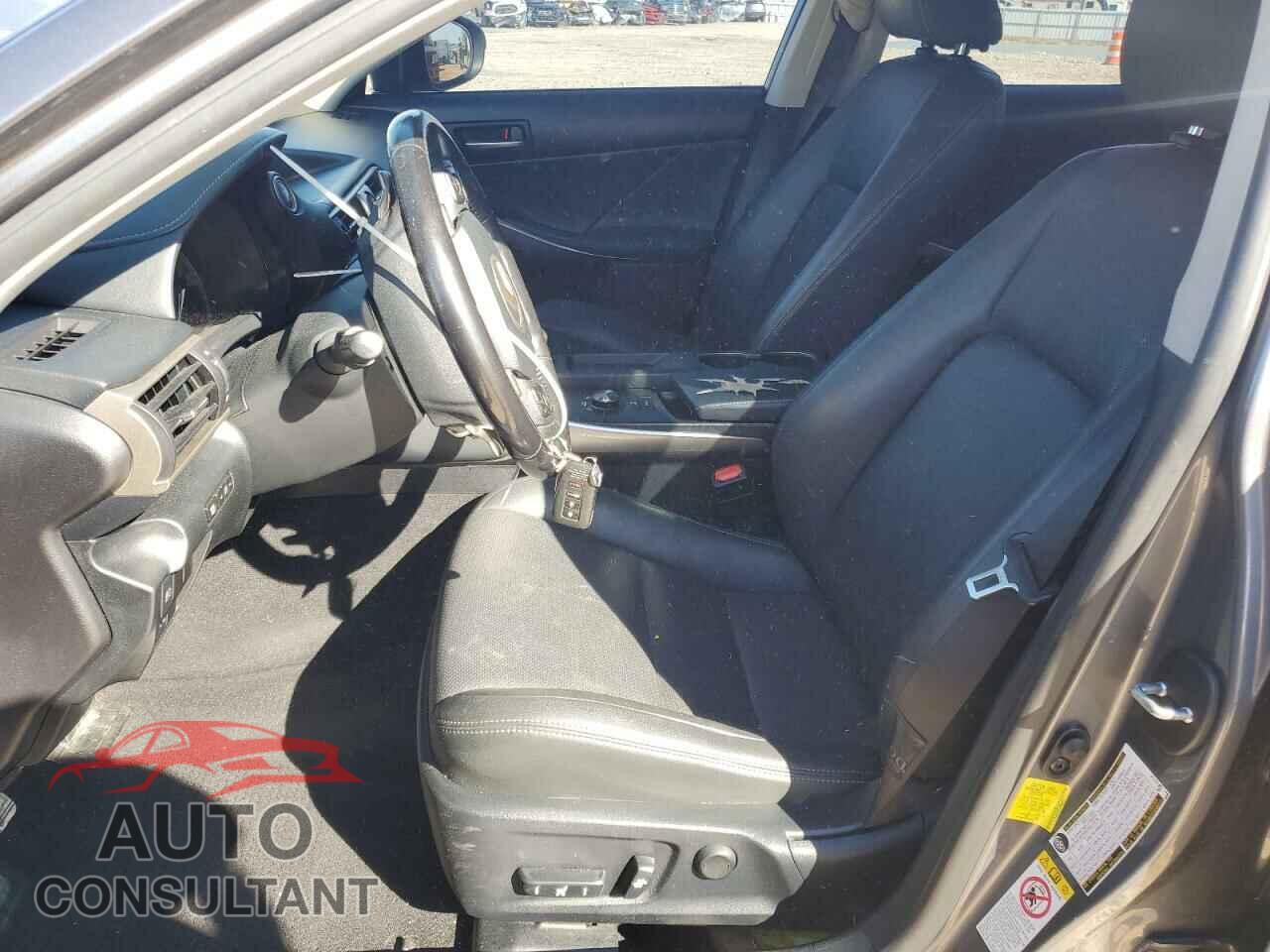 LEXUS IS 2017 - JTHBA1D24H5048881