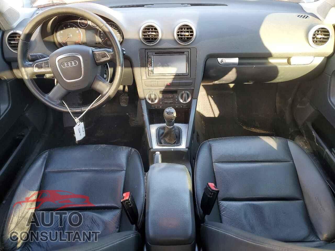 AUDI A3 2010 - WAUNFCFM2AA128152