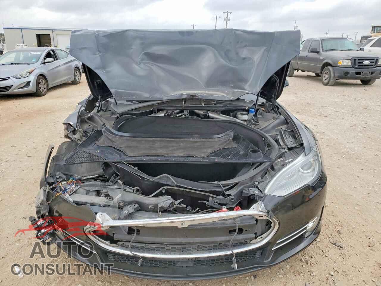 TESLA MODEL S 2014 - 5YJSA1H21EFP66250