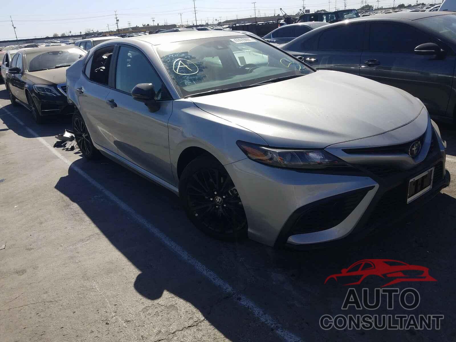 TOYOTA CAMRY 2021 - 4T1G11AK0MU429814