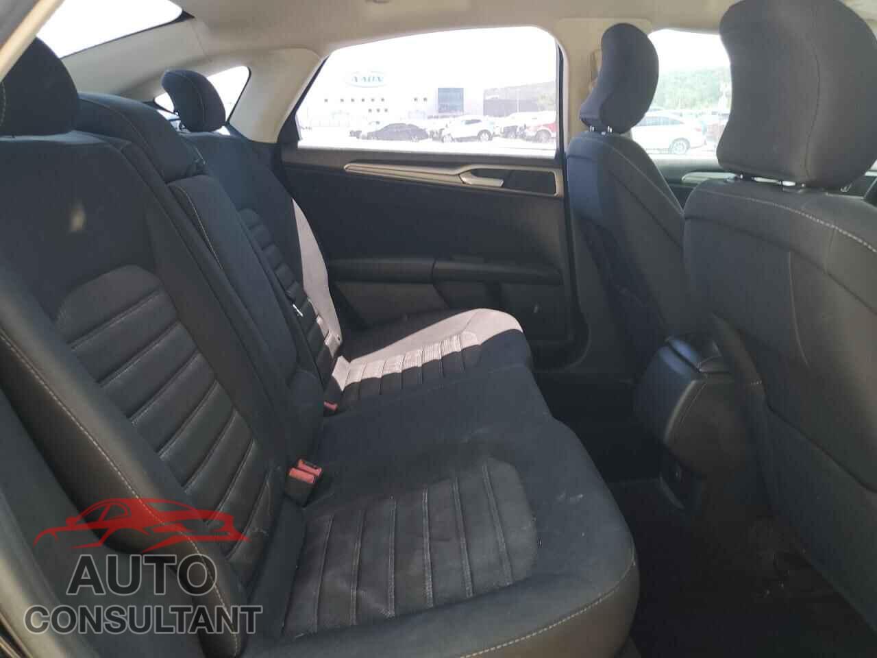 FORD FUSION 2018 - 3FA6P0H70JR242575
