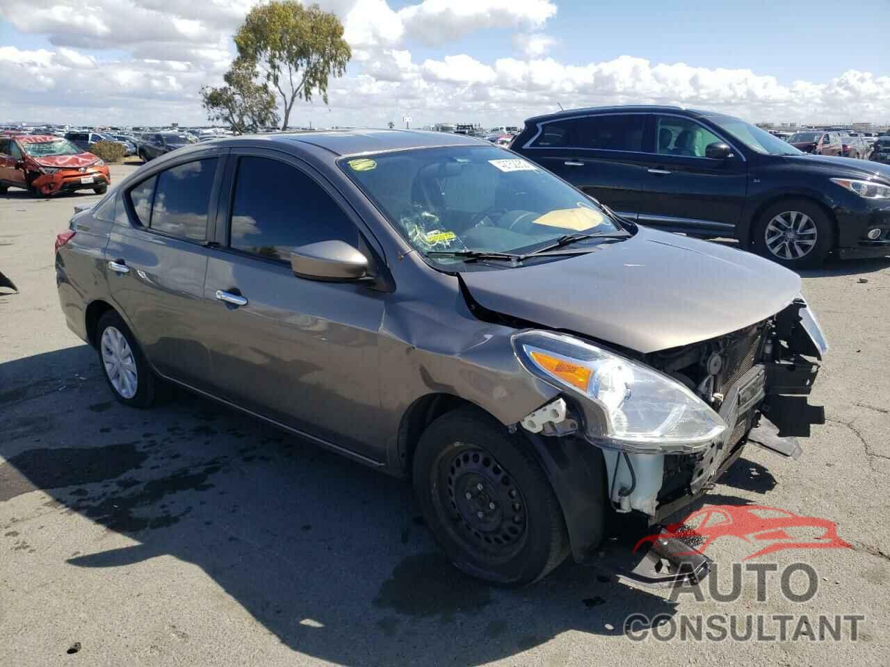 NISSAN VERSA 2017 - 3N1CN7AP8HK421474
