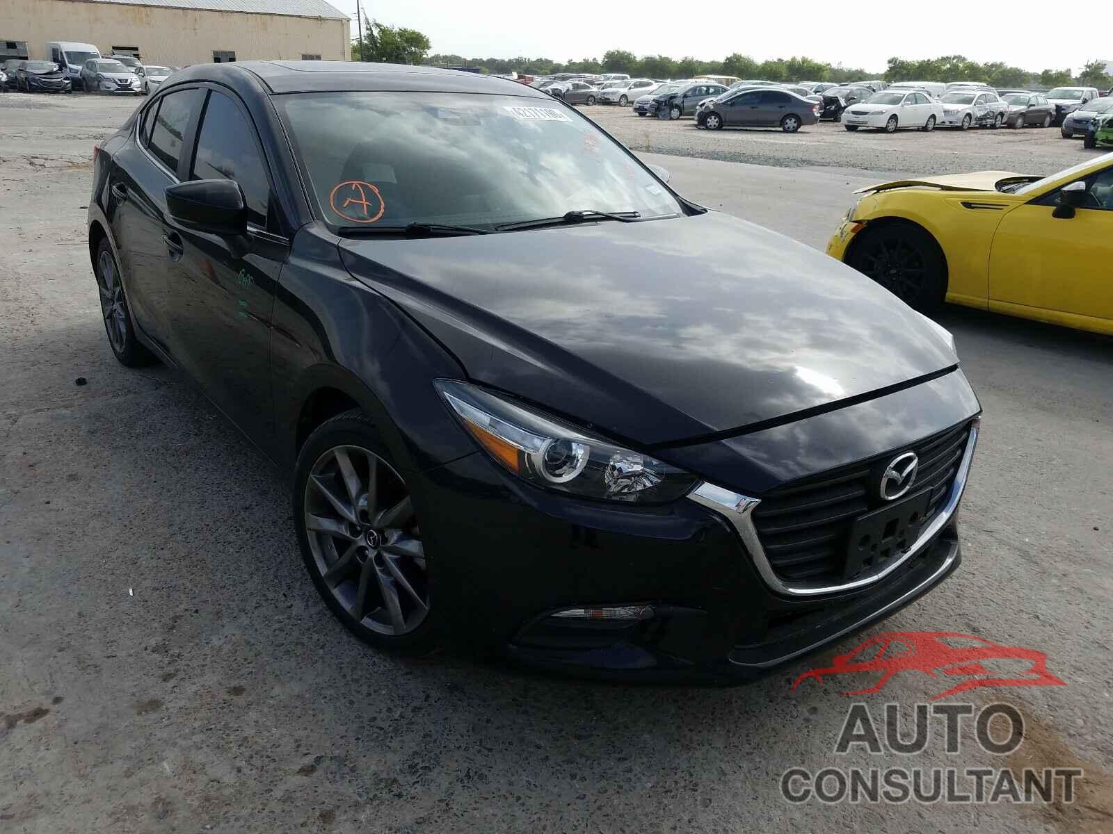 MAZDA 3 2018 - 3MZBN1V35JM174063