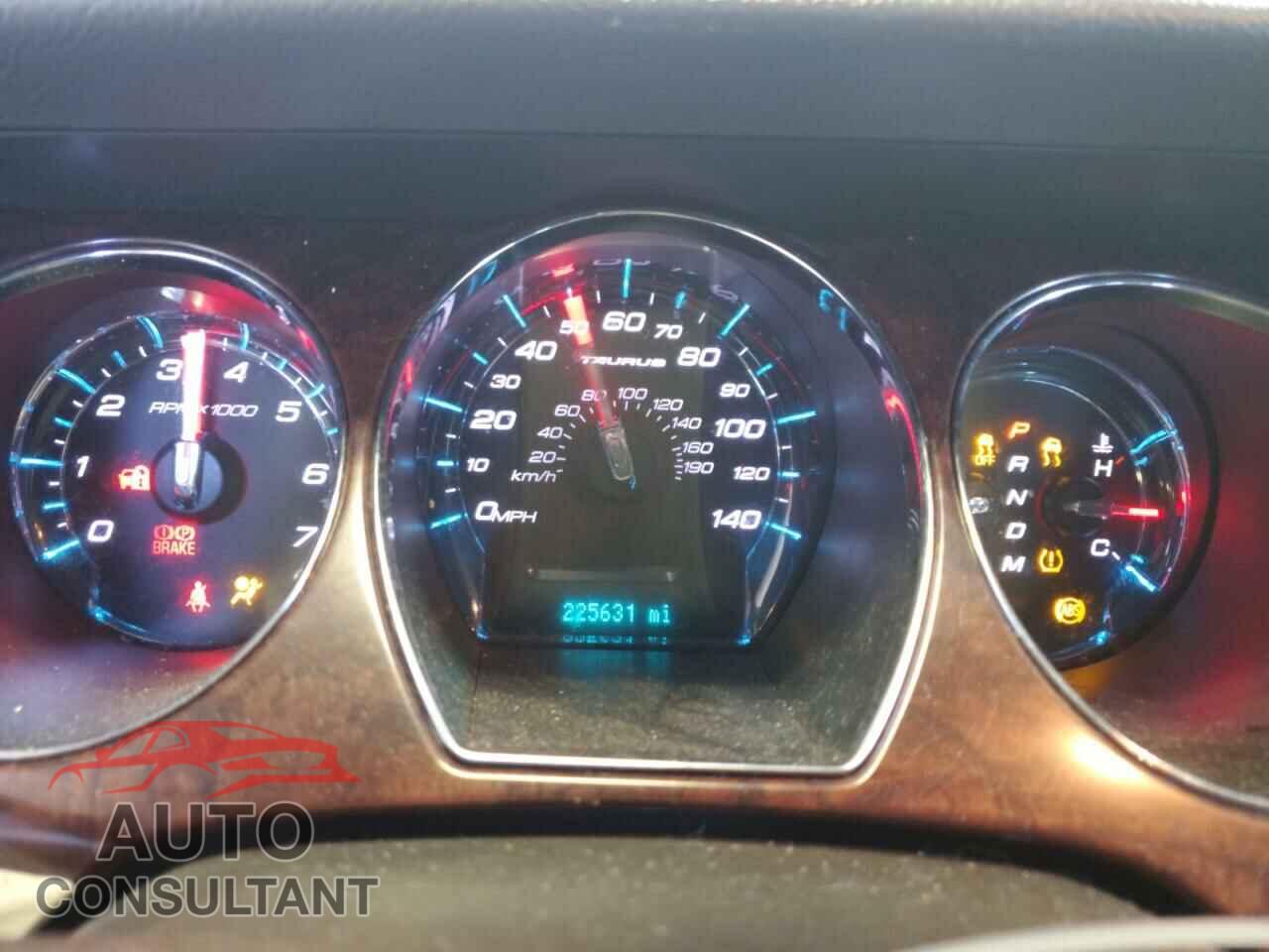 FORD TAURUS 2011 - 1FAHP2EWXBG119312