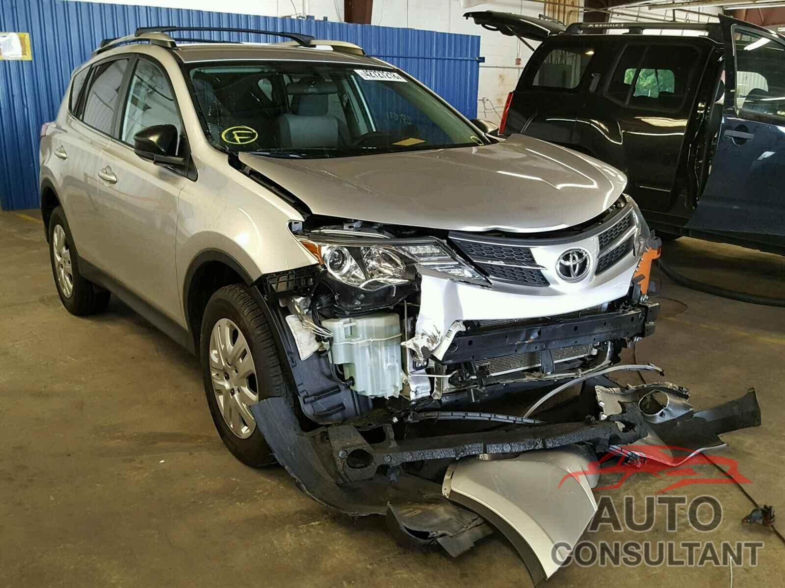 TOYOTA RAV4 LE 2015 - 2T3BFREV2FW397229