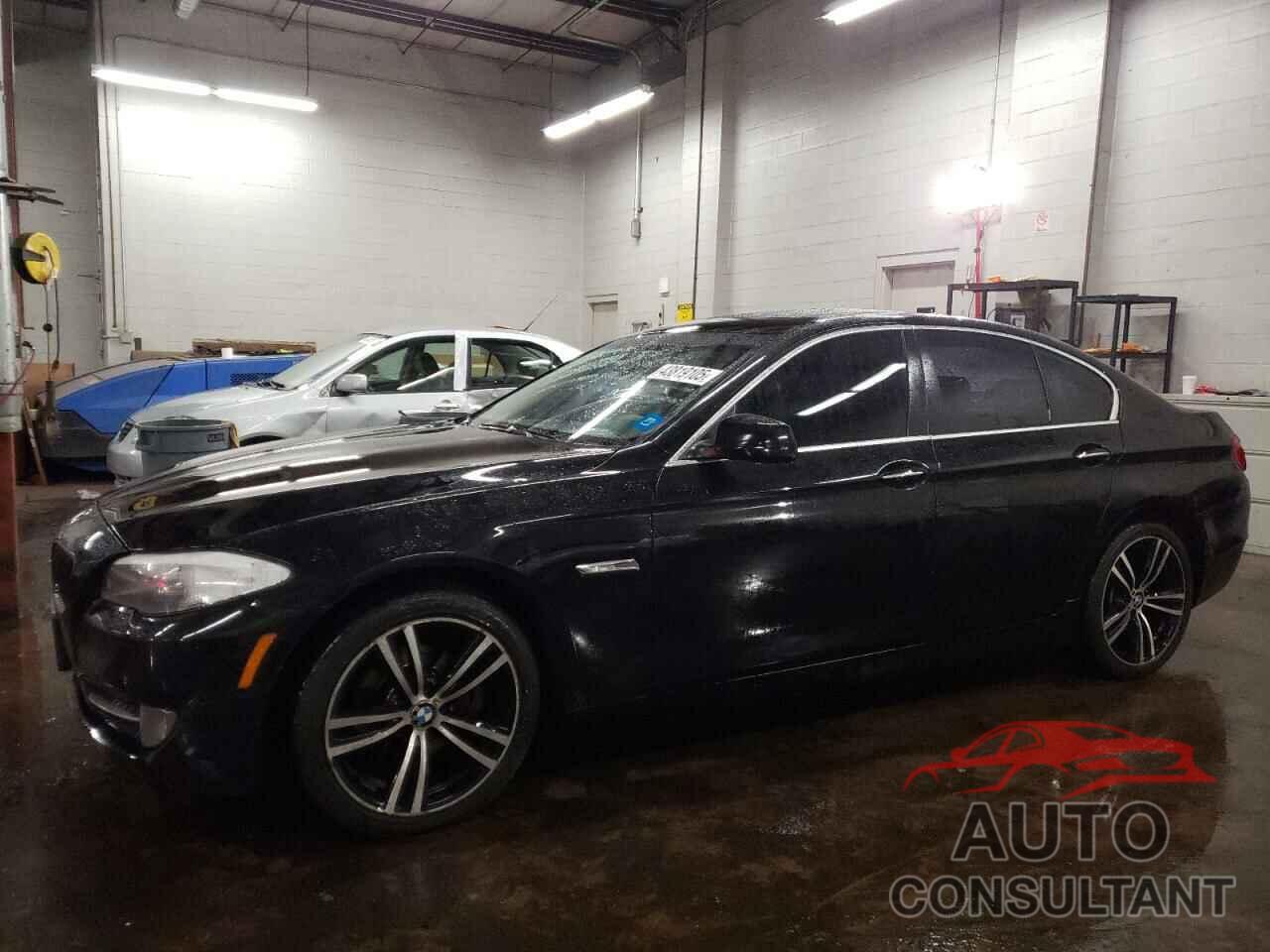 BMW 5 SERIES 2013 - WBAXH5C5XDD110903