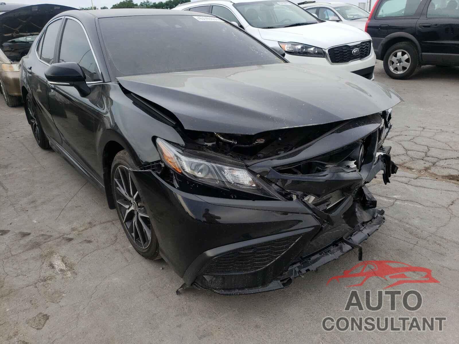 TOYOTA CAMRY 2021 - 4T1T11AK5MU442332
