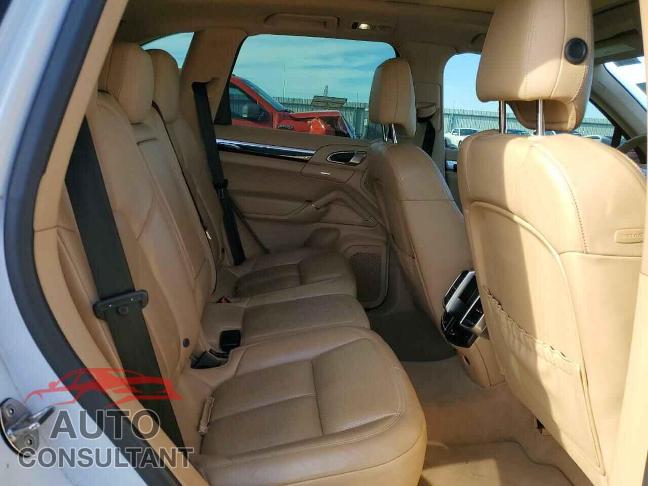 PORSCHE CAYENNE 2017 - WP1AA2A27HKA83227