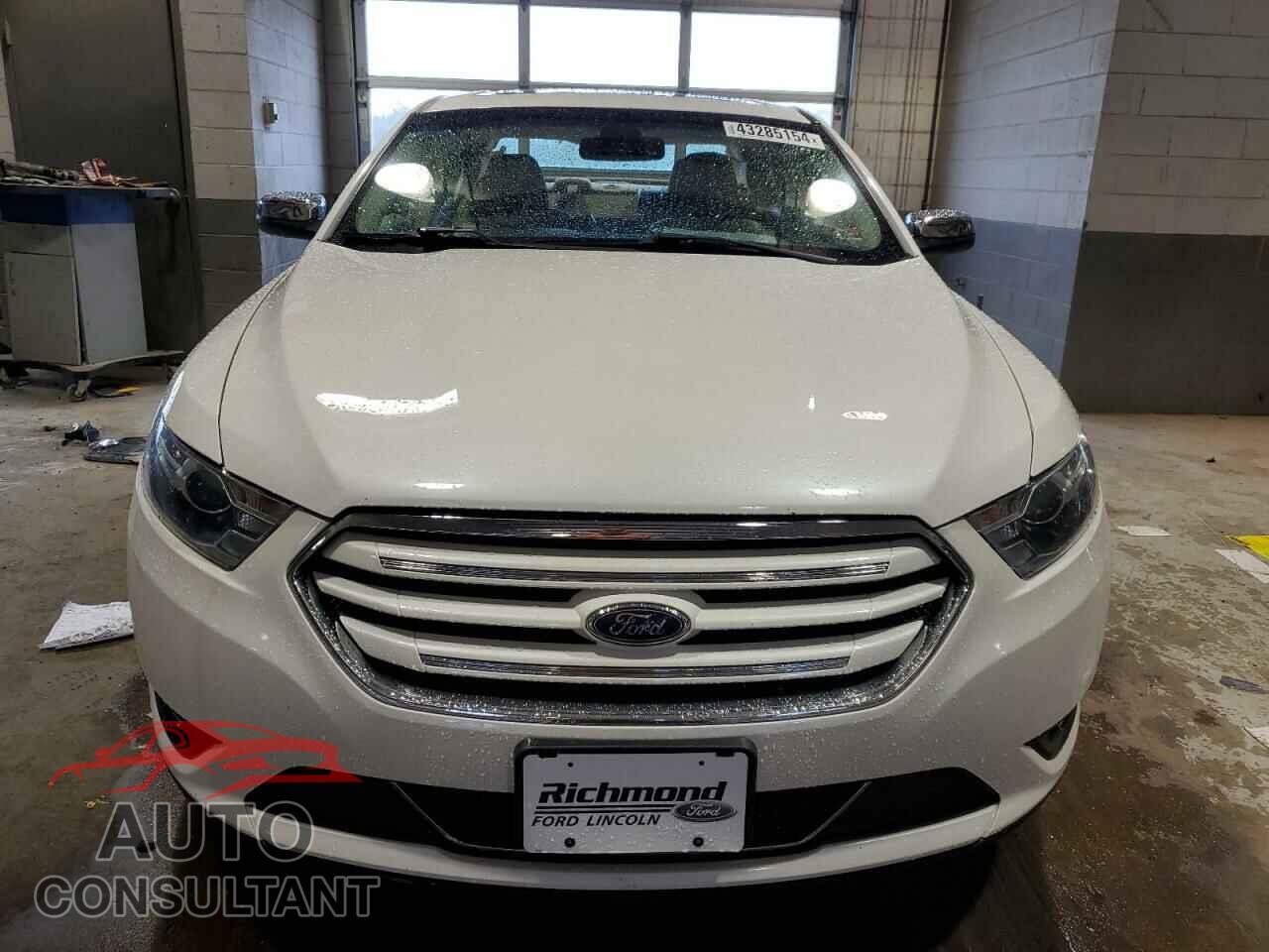 FORD TAURUS 2017 - 1FAHP2F86HG123267