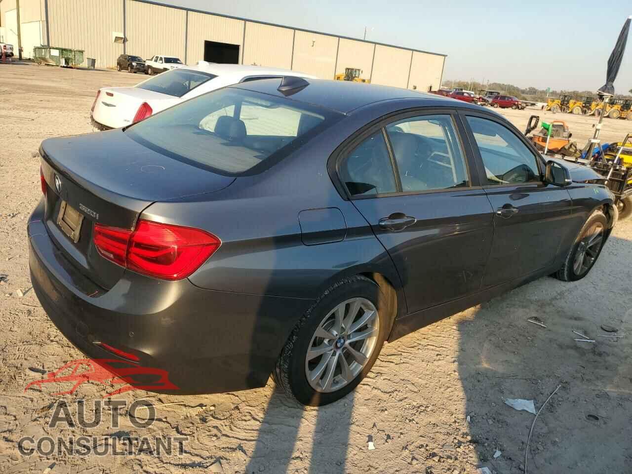 BMW 3 SERIES 2016 - WBA8E1G52GNU11390