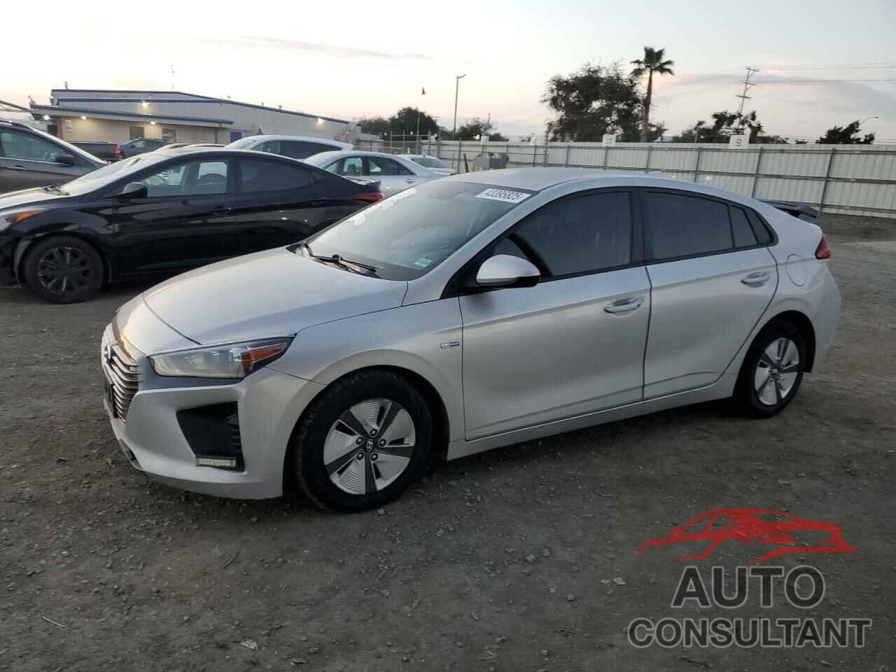 HYUNDAI IONIQ 2017 - KMHC65LC1HU058147