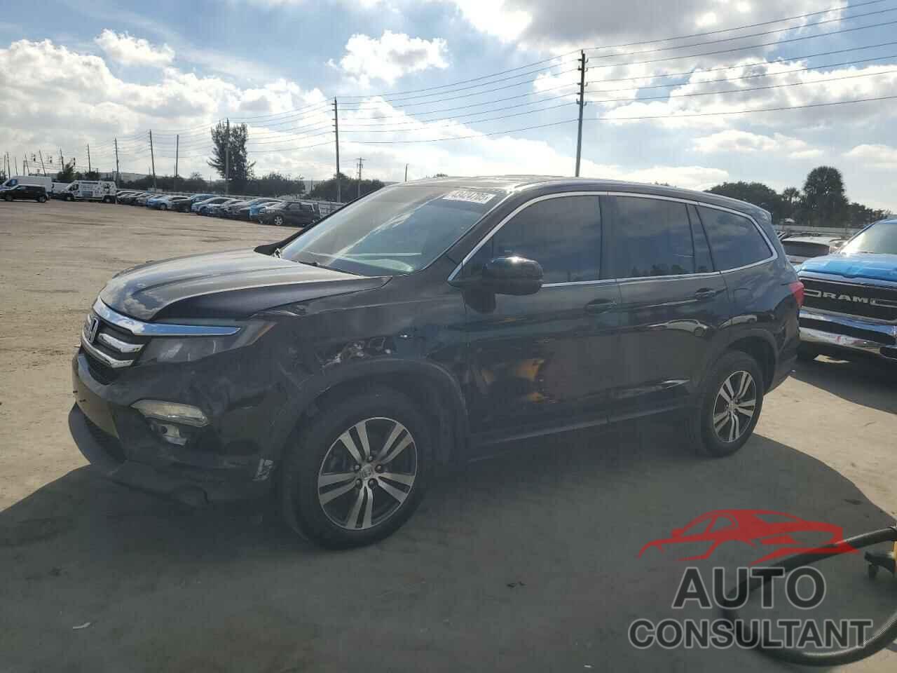 HONDA PILOT 2018 - 5FNYF6H35JB037602