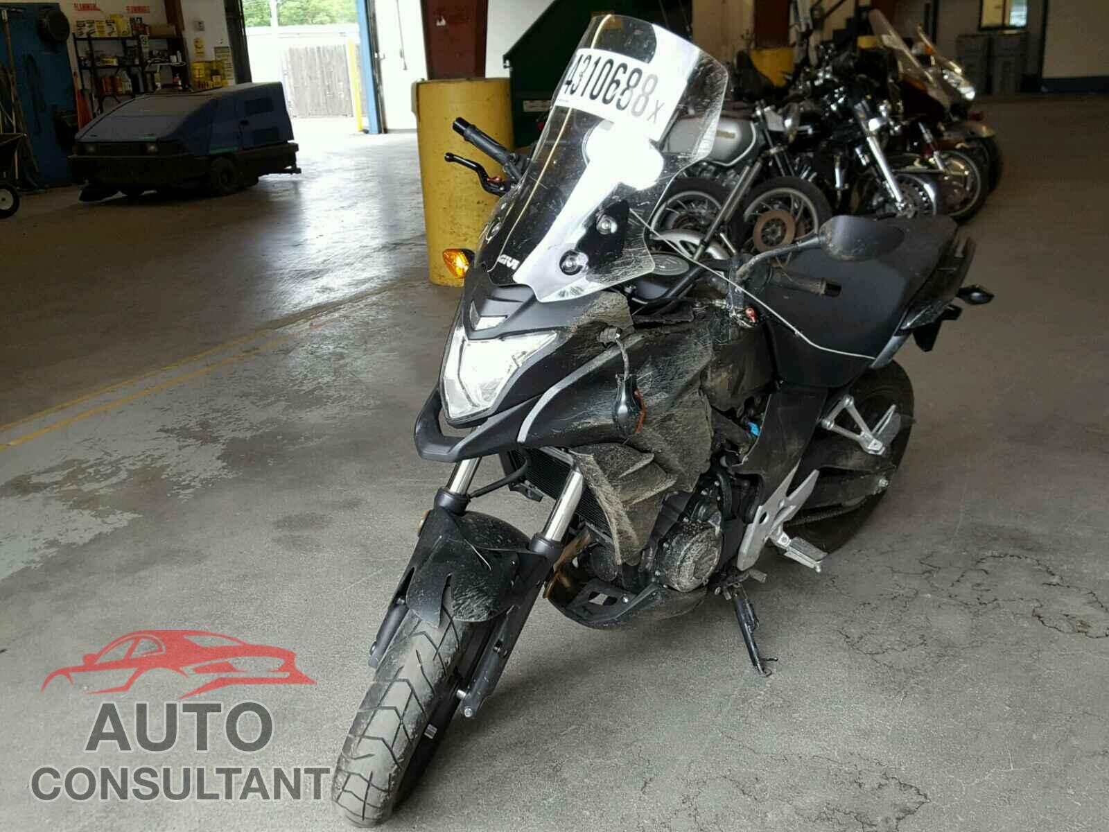 HONDA CB CYCLE 2015 - MLHPC4668F5200545