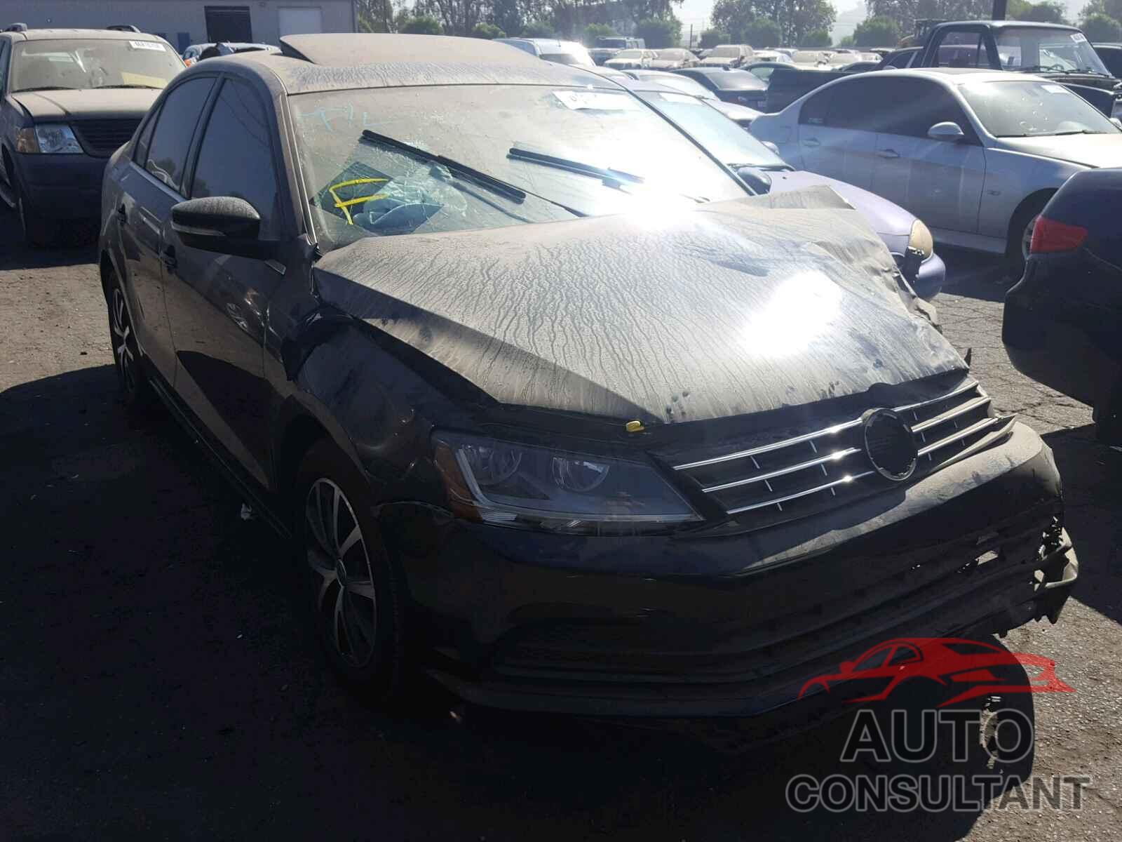 VOLKSWAGEN JETTA 2018 - 3VWDB7AJ5JM205885