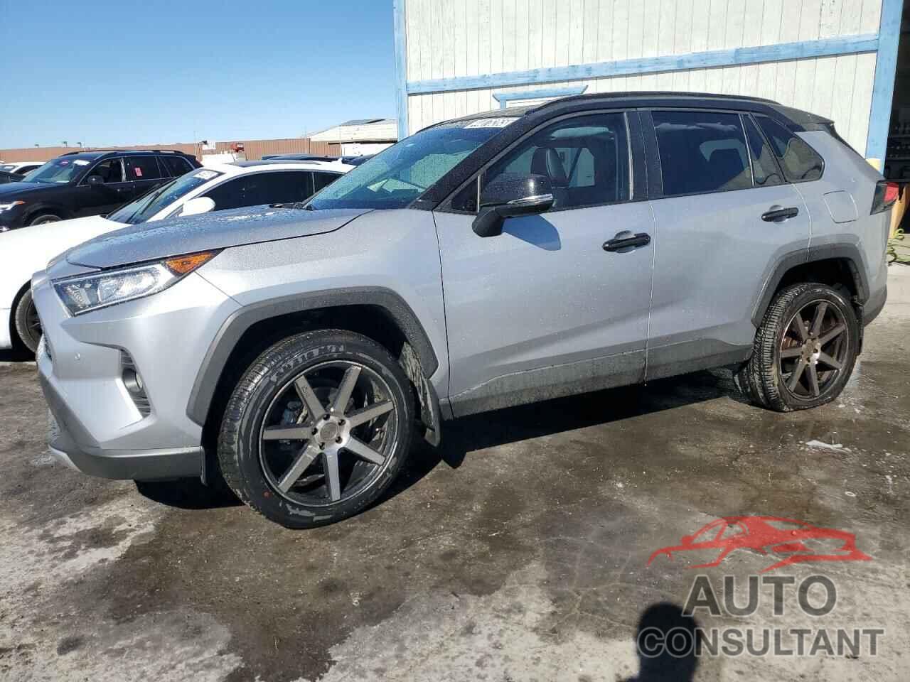 TOYOTA RAV4 2019 - JTMN1RFV7KD500713