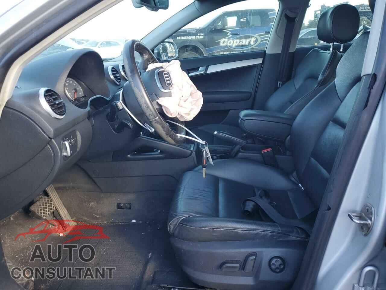 AUDI A3 2011 - WAUMFAFM9BA092218