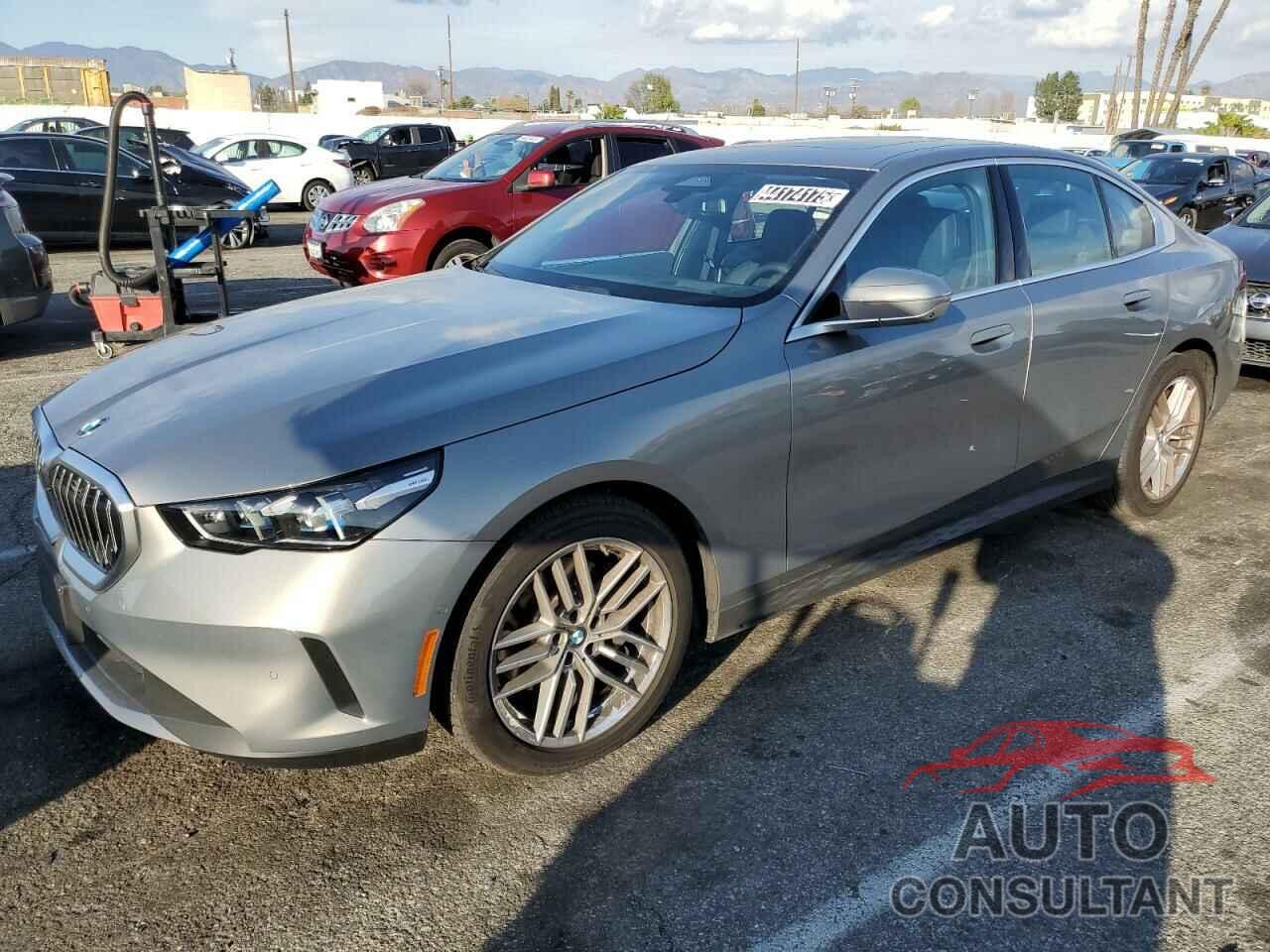 BMW 5 SERIES 2024 - WBA53FJ07RCS33753