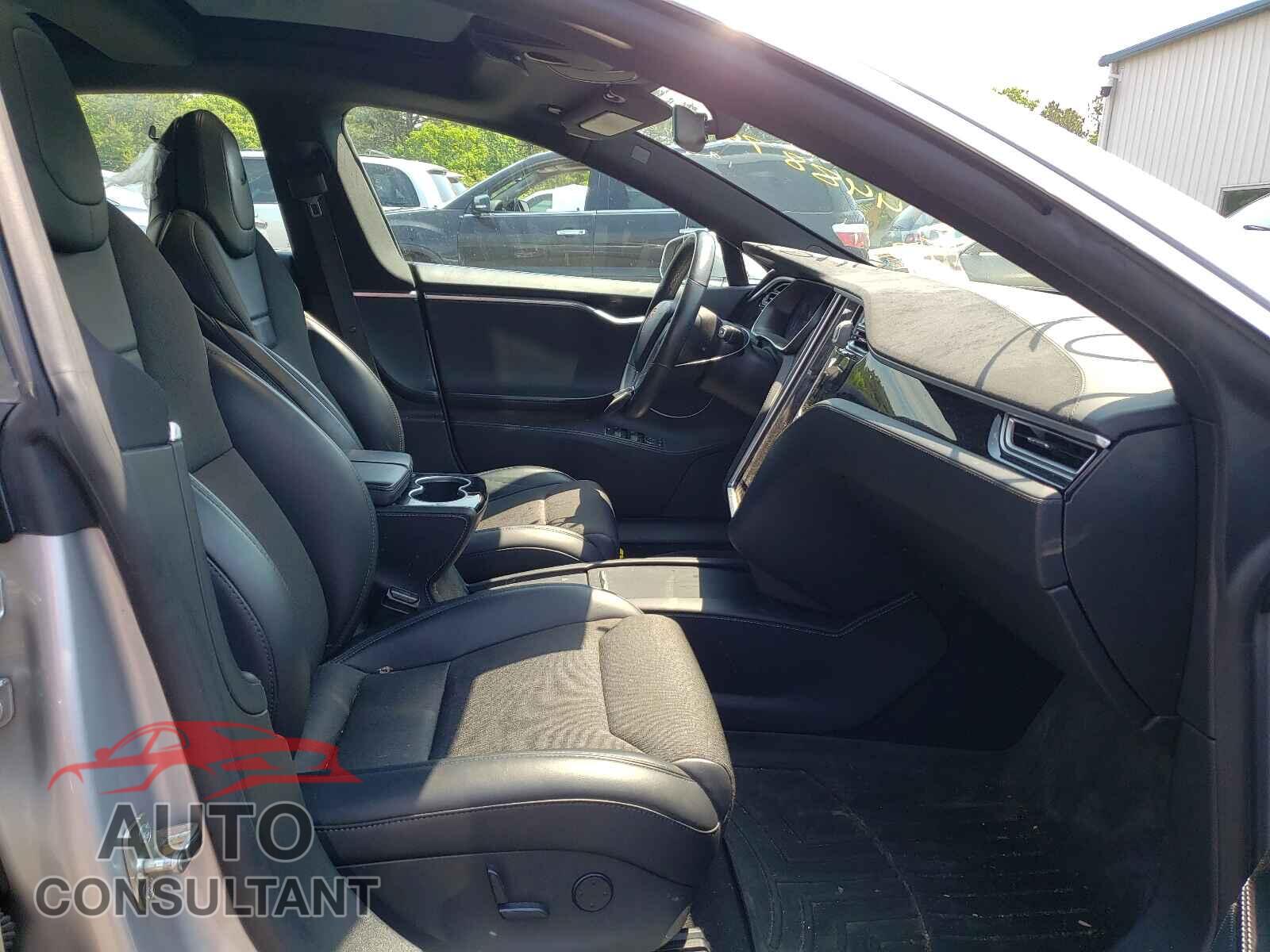 TESLA MODEL S 2017 - 5YJSA1E23HF192761